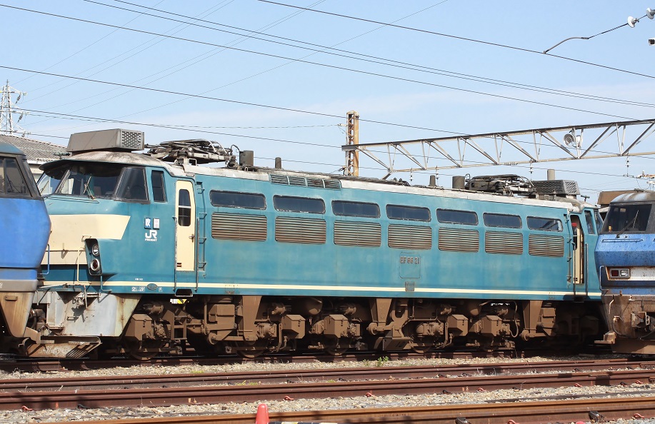 吹田機関区休車機27～EF66-21＋26移動～_e0365211_22271898.jpg