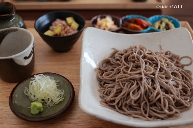 蕎麦と、コーヒーと。忠兵衛　～カフェっぽい空間で蕎麦、そして本格コーヒー～_e0227942_09041058.jpg