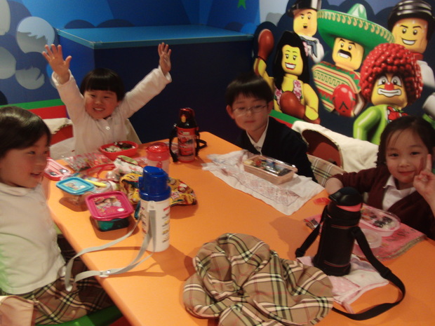 School Trip to LEGO LAND_e0119166_13131945.jpg