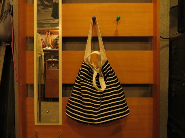 \"SOURCE-TAP × TheThreeRobbers EZ Oblong(Marnier)Bag\"ってこんなこと。_c0140560_13190109.jpg