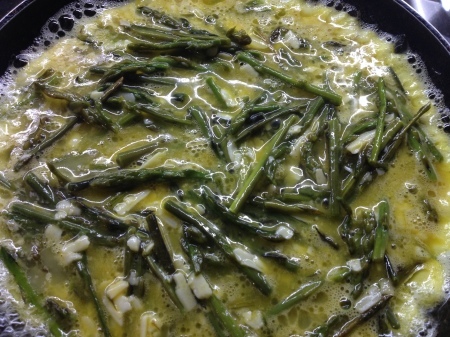 野生アスパラの卵焼き_a0136671_01560043.jpg