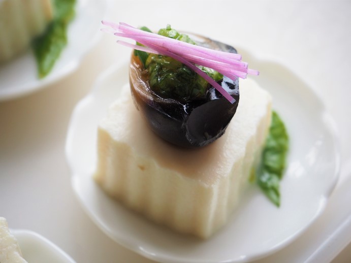 ピータン豆腐_e0148373_23225054.jpg
