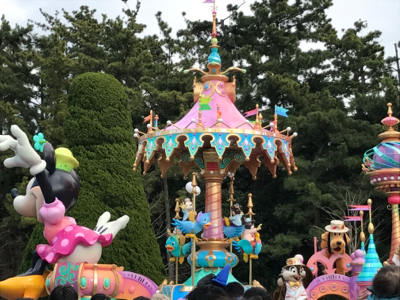 ディズニーランドに来ています_f0231309_15252884.jpg