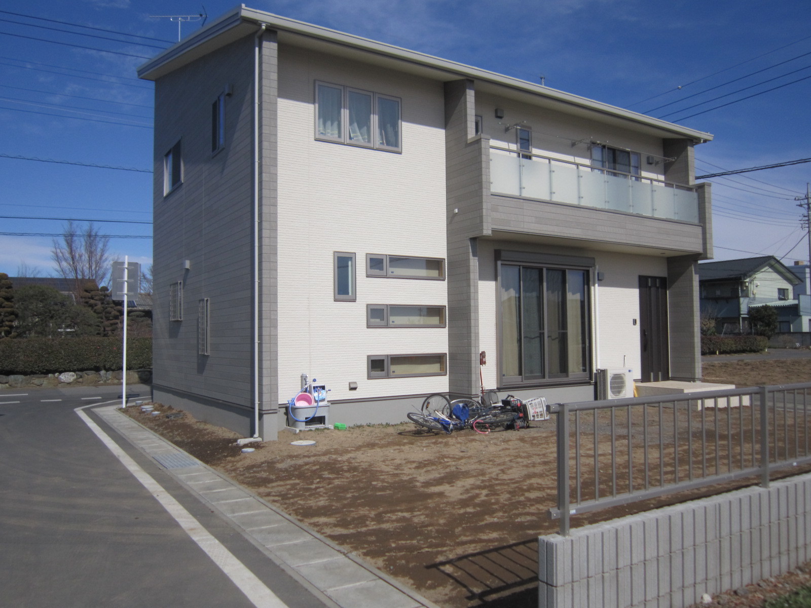 お庭をおしゃれに変身中!群馬県太田市古戸町 K邸 着工!_e0361918_16581747.jpg