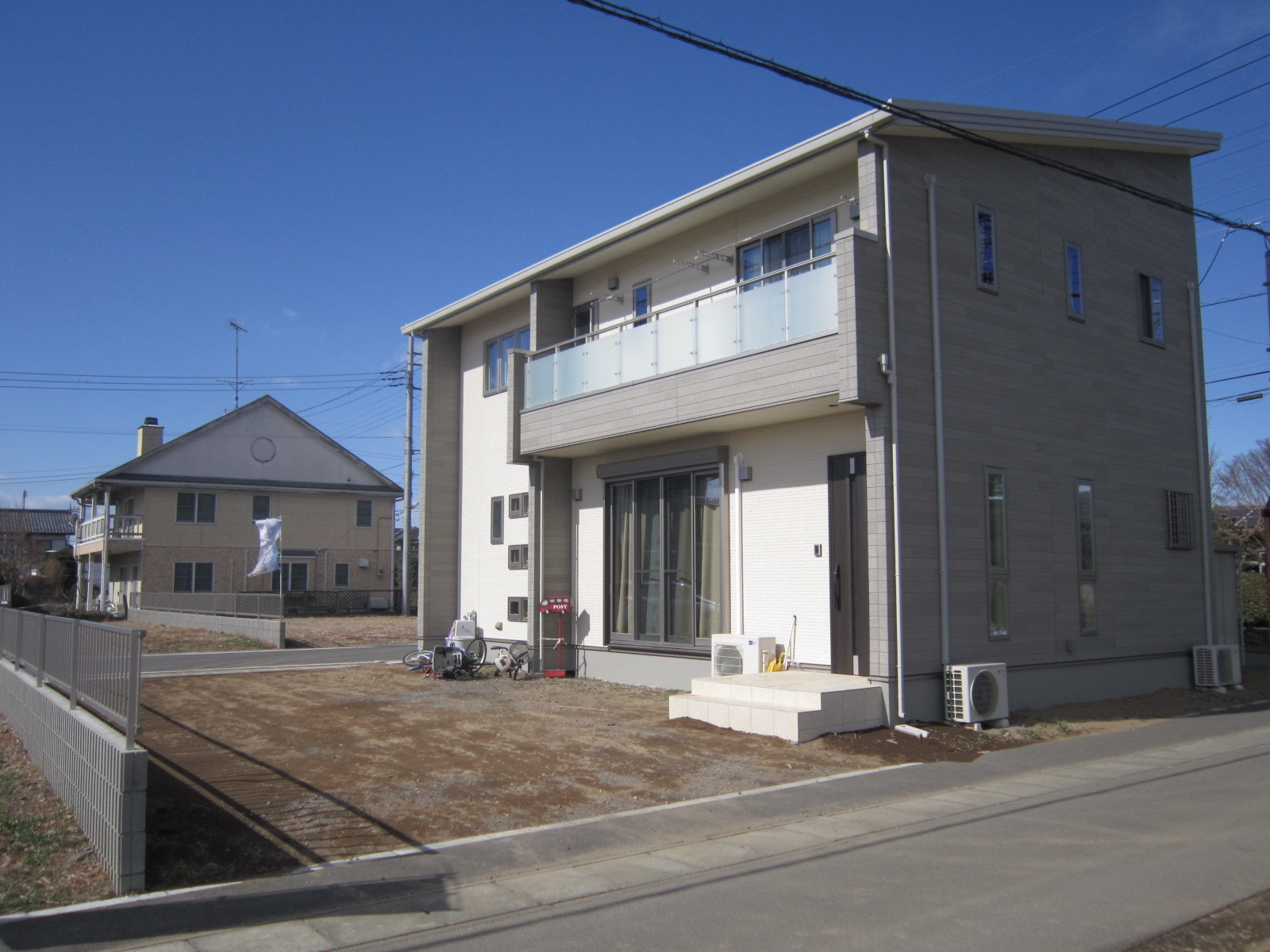 お庭をおしゃれに変身中!群馬県太田市古戸町 K邸 着工!_e0361918_16584226.jpg