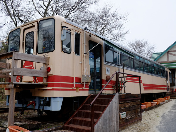 「岐阜・恵那市山岡 明知鉄道と細寒天製造工場」_a0000029_2032973.jpg