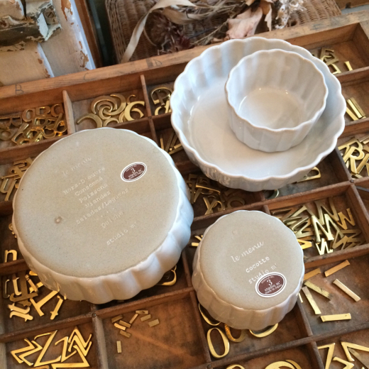 グラタン皿とココットと・・・いろいろコーディネート。_a0164280_10382431.jpg
