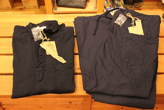 入荷商品で\"てんこ盛り\"の店内_f0191324_08245808.jpg