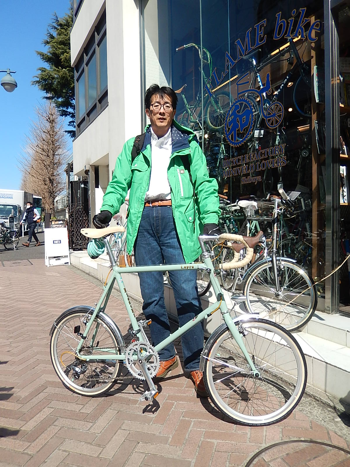 3月11日 渋谷 原宿 の自転車屋 FLAME bike前です_e0188759_17333615.jpg