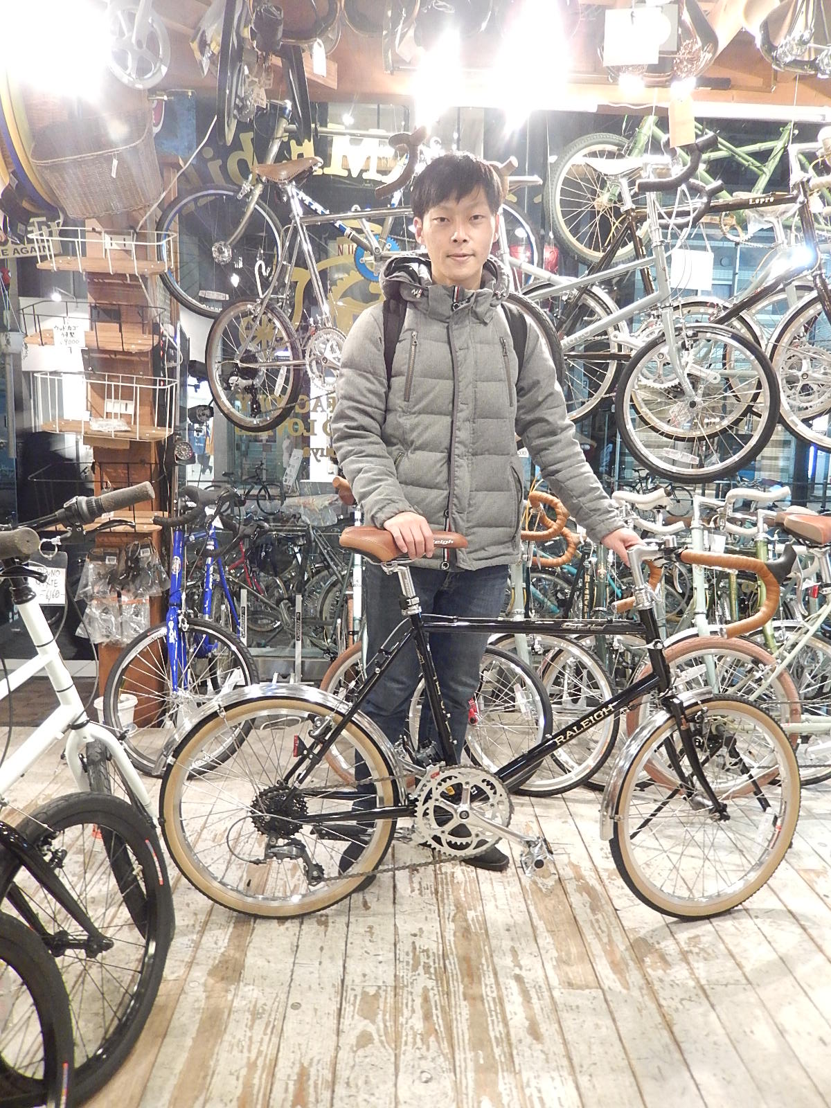 3月11日 渋谷 原宿 の自転車屋 FLAME bike前です_e0188759_19522927.jpg