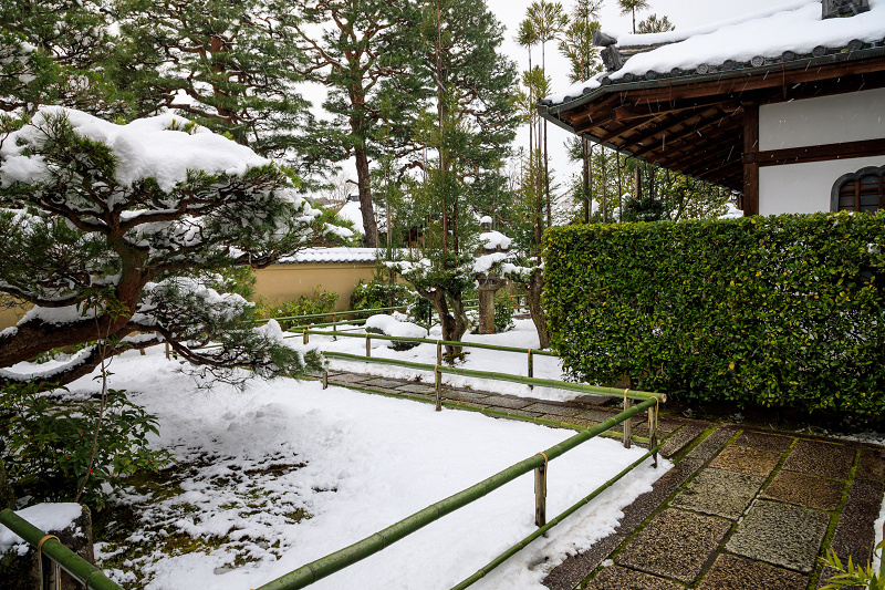 大徳寺・瑞峯院の雪景色_f0155048_2213121.jpg