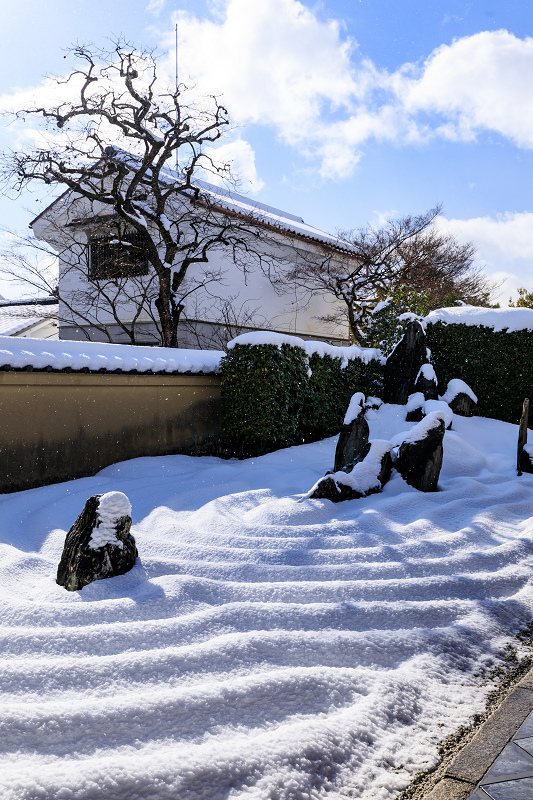 大徳寺・瑞峯院の雪景色_f0155048_22232945.jpg