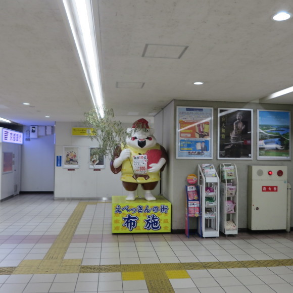 シクラメンの香りたつ商店街_c0001670_21122922.jpg