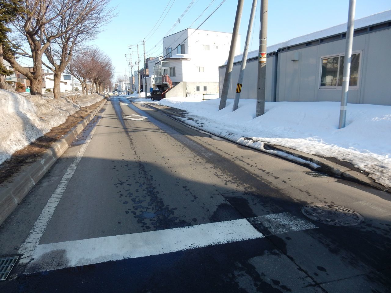 On the sunny side of the street_c0025115_21540171.jpg