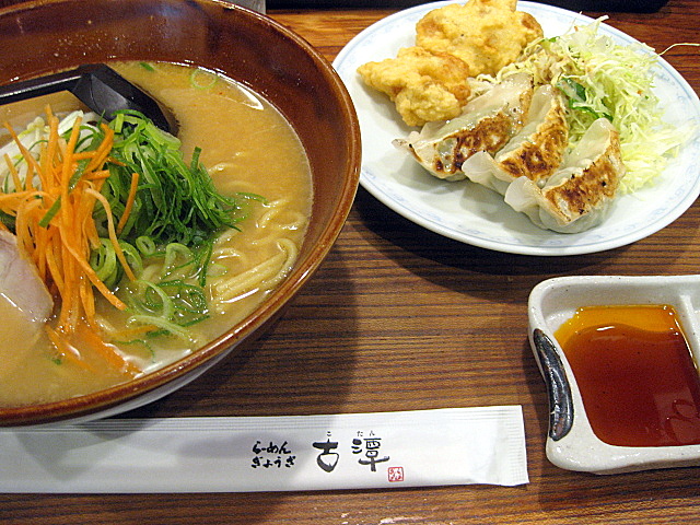 古潭ラーメンの「海老天・ぎょうざセット」_a0048918_726291.jpg