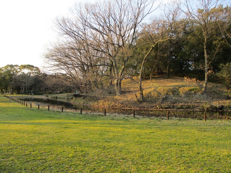 Emperor Nintoku’s tomb, museum, and Daisen Park・・・・ nice place to visit!_e0046748_00101919.jpg