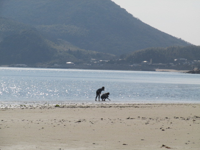 やっぱり富海の砂浜には　若いふたりが似合うノォ～と痛感した詩　3月14日（火）はれ_f0341616_18570461.jpg