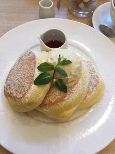 幸せのパンケーキ_c0223630_22264883.jpg