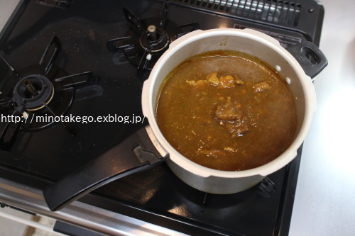 圧力鍋で作る『とろとろスペアリブカレー』_e0343145_21133636.jpg