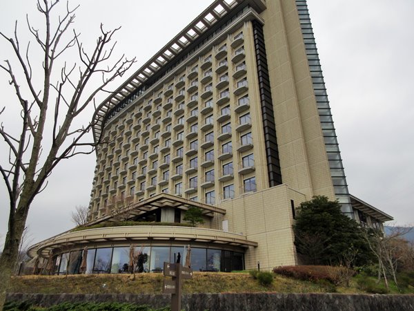 【ヒルトン小田原】ラウンジと庭の散策_b0009849_18554298.jpg