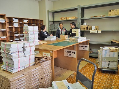 涅槃会のだんご撒き_c0336902_20223754.jpg