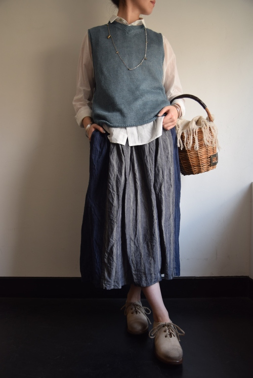 リネン素材で楽しむ、春スタイル。。。_b0110582_14535865.jpg