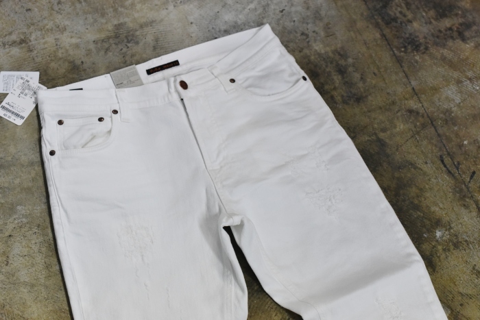 NUDIE JEANS ・・・ DAMAGED WHITE DENIM BRUTE KNUTE!★!_d0152280_05432561.jpg