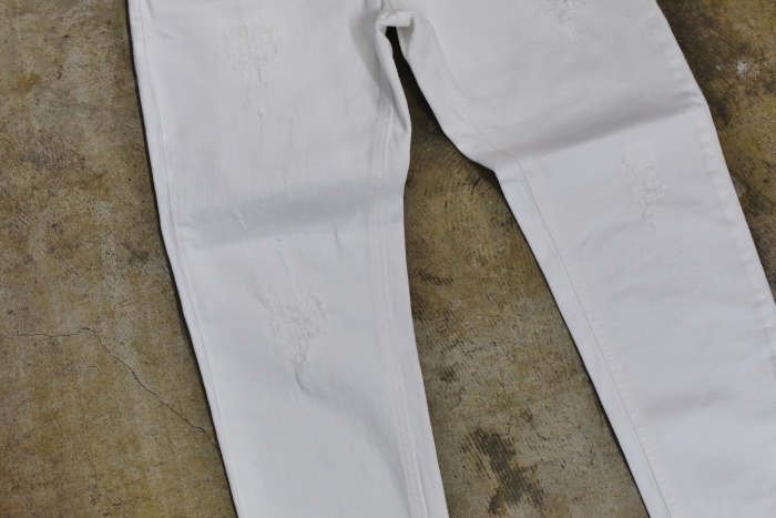 NUDIE JEANS ・・・ DAMAGED WHITE DENIM BRUTE KNUTE!★!_d0152280_05435547.jpg