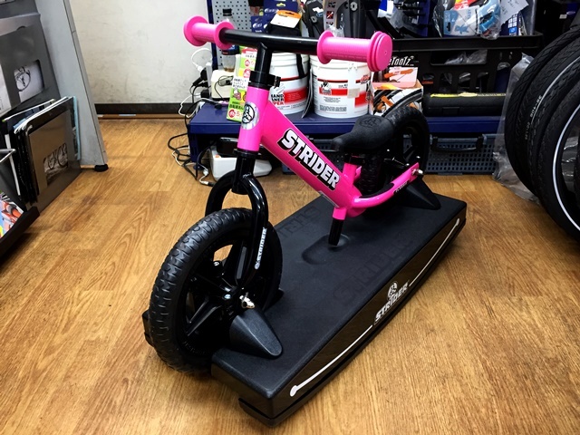 STRIDER:本日のストライダーキッズ / Classic Model・ピンク STRIDER:本日のストライダーキッズ / Classic Model・ピンク