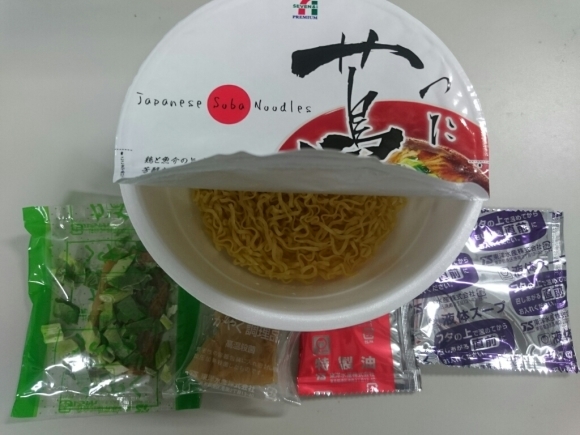 3/16夜勤食 マルちゃん×セブン&アイ Japanese Soba Noodles 蔦_b0042308_01550529.jpg