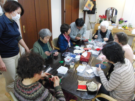 キルト教室 ~ 桔梗型の小物入れ② ~_e0222340_1541597.jpg