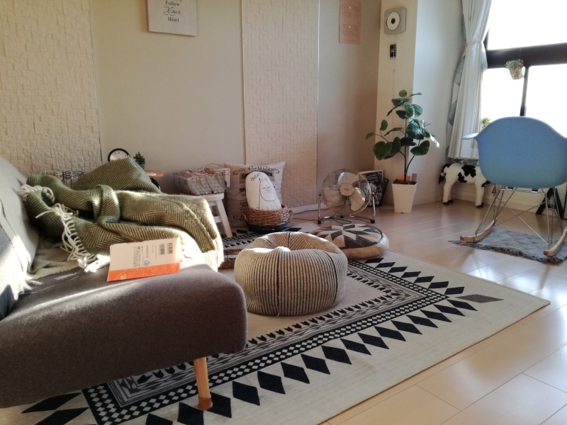 久しぶりに家具探し。自分の好みをもう一度考えてみる_f0370138_06445675.jpg