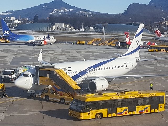 ２０１７年　ザルツブルク空港の土曜日はスキー臨時便で大賑わい！_c0167813_06350328.jpg