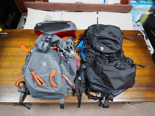 MOUNTAIN HARD WEAR KOA 25 VS MOUNTAIN HARD WEAR SCRAMBLER 30