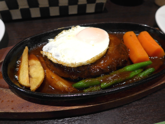 神戸・三宮「グリル一平 三宮店」へ行く。_f0232060_16172725.jpg