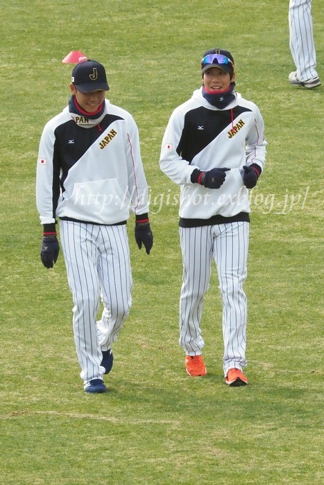 坂本勇人選手と山田哲人選手フォトその1 2 23侍ジャパン宮崎強化合宿 Out Of Focus Baseballﾌｫﾄﾌﾞﾛｸﾞ 終了