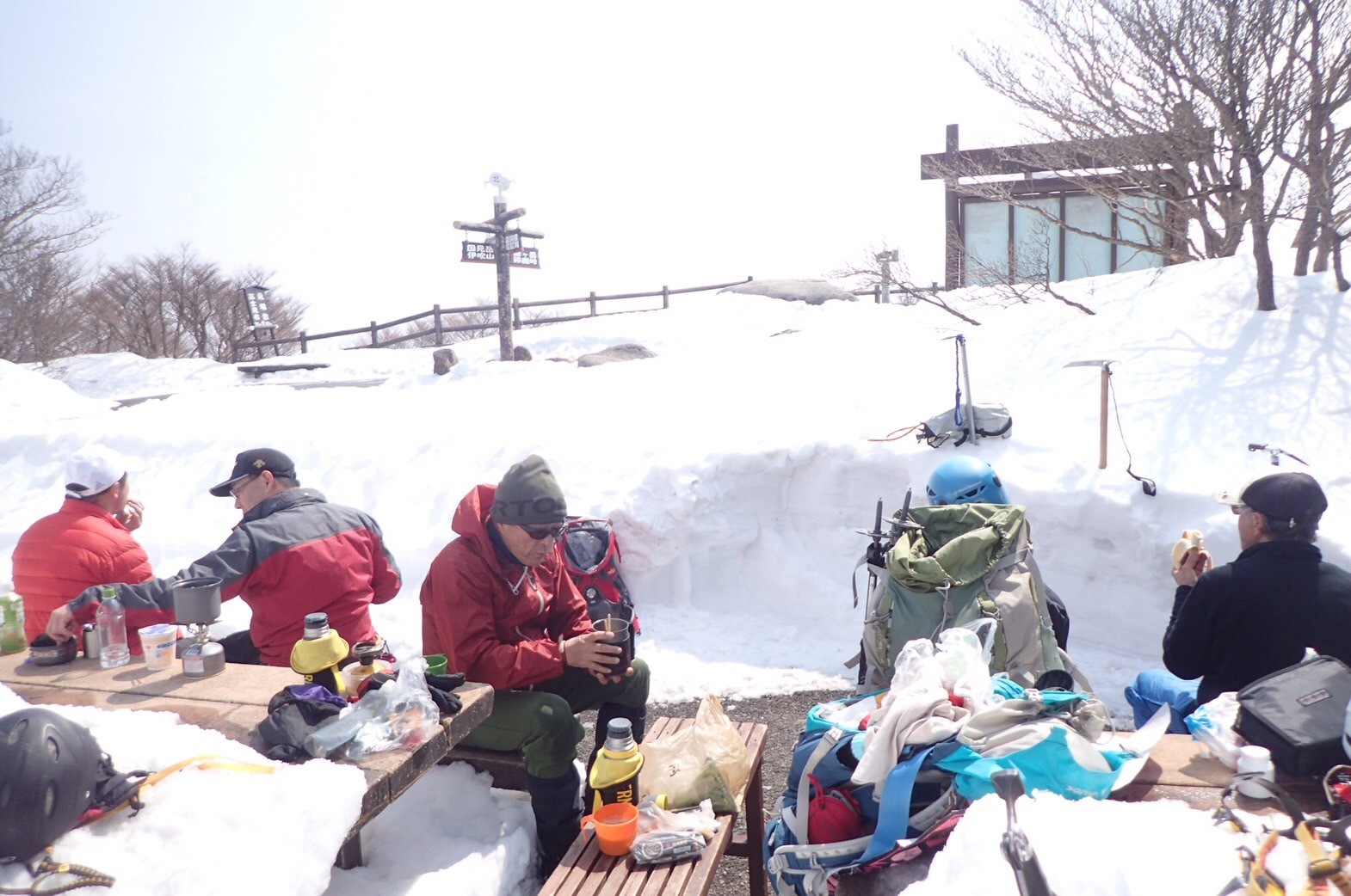 伊◯師匠と雪の藤内沢_e0024081_11302210.jpg