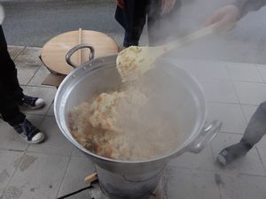 炊き出し訓練_a0154110_14472678.jpg