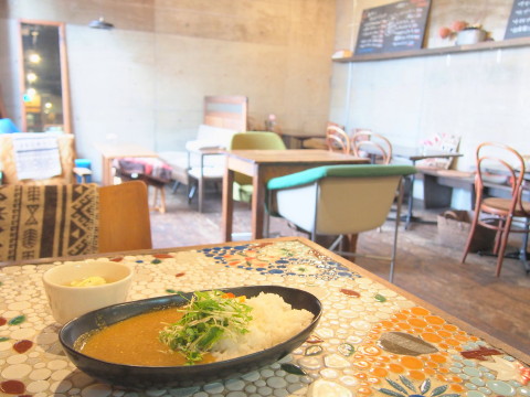 冬季限定煮干し出汁のルードーカリー:cafe ruuDho(弘前市)_b0147224_20171465.jpg