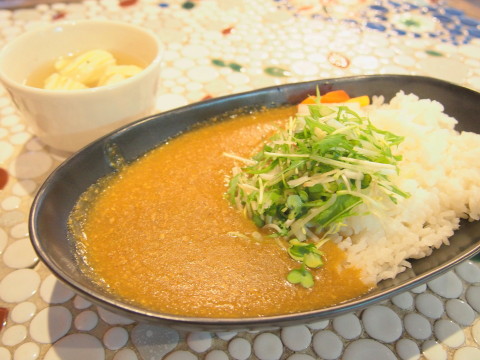 冬季限定煮干し出汁のルードーカリー:cafe ruuDho(弘前市)_b0147224_2018138.jpg
