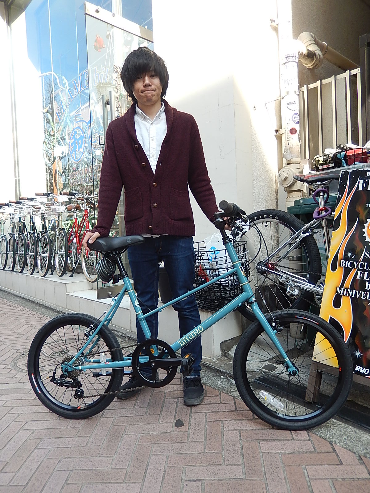 3月22日　渋谷　原宿　の自転車屋　FLAME bike前です_e0188759_19533626.jpg
