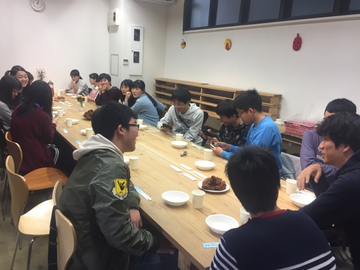 中学コース、高校コースの送別会が開かれました。_d0116009_14150880.jpg