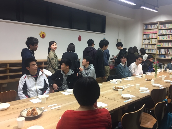 中学コース、高校コースの送別会が開かれました。_d0116009_14192747.jpg