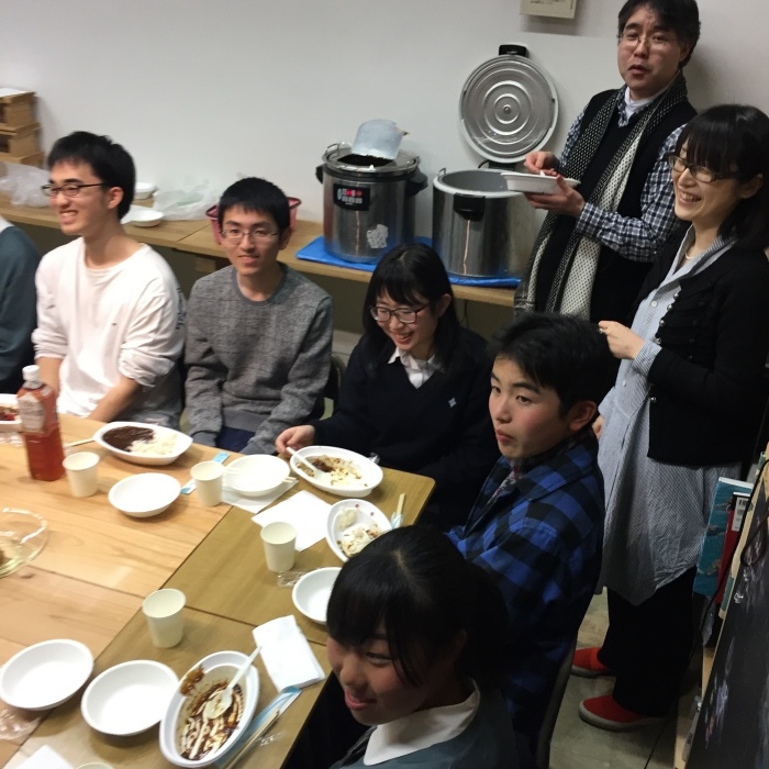 中学コース、高校コースの送別会が開かれました。_d0116009_14232547.jpg