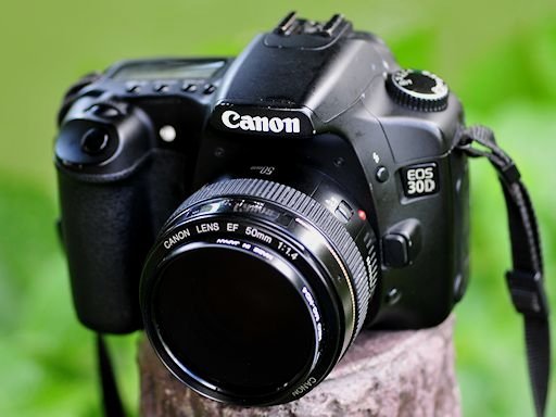 デジタル一眼レフ・クラッシックス（５）「CANON EOS 30D」 : 【匠の ...