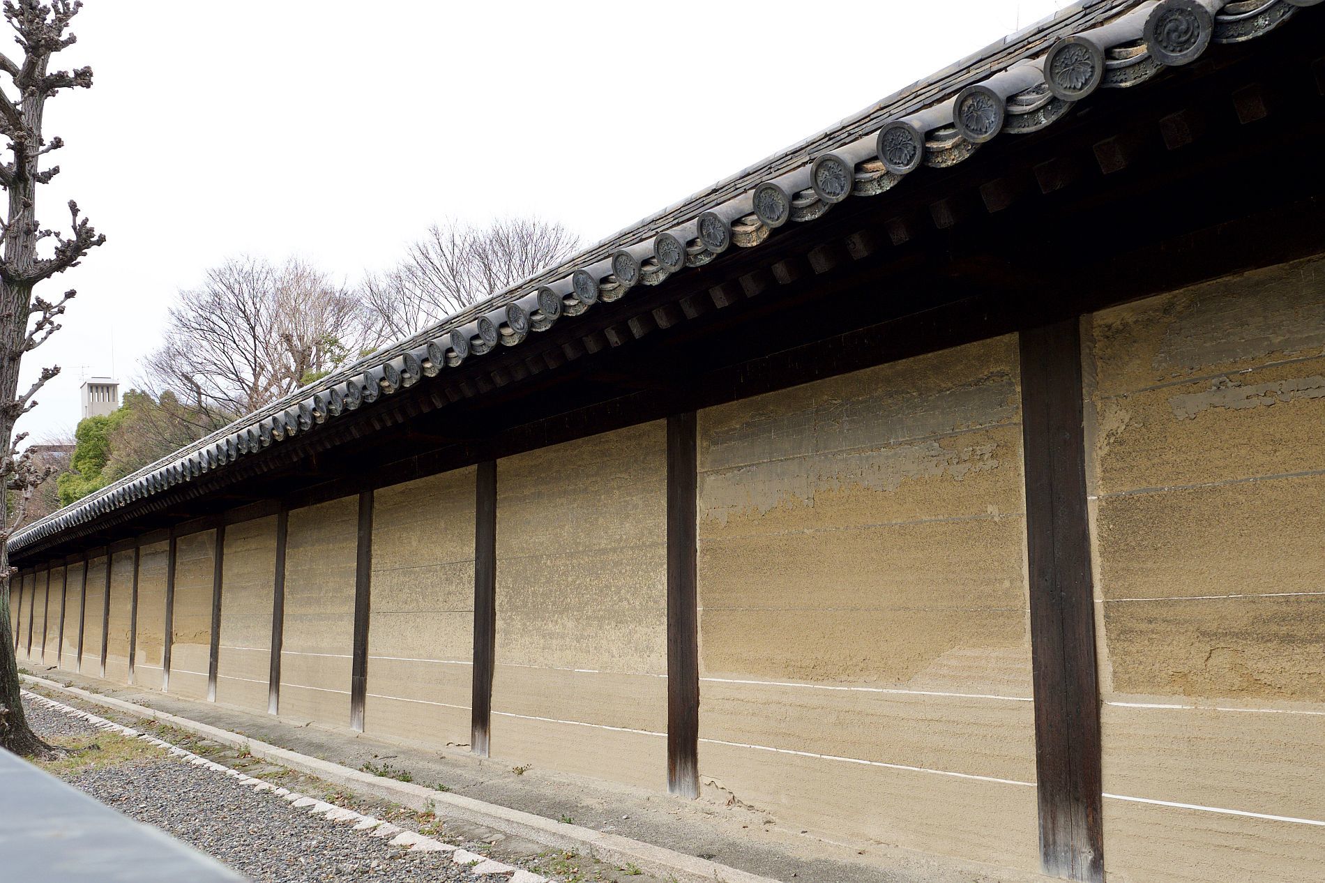 重要文化財 蓮華王院 南大門 築地塀 太閣塀 画像 近代文化遺産見学案内所