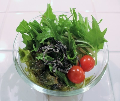 お弁当と おうちごはんと お陽さま すっぽり入った~♪ _d0249193_11035659.jpg