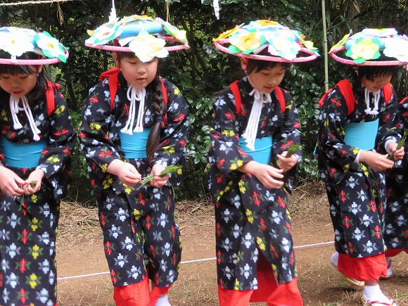 ２０１７日子神社の御田植祭・千寿の楽しい歴史_a0137997_2025628.jpg