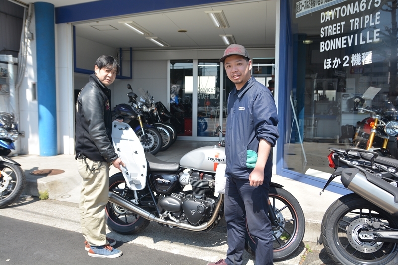 ストリートツイン カスタムシート製作進行中_d0100125_18051212.jpg