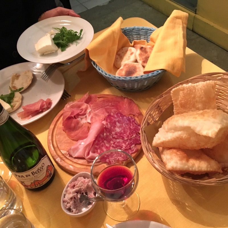 モデナのお勧めトラットリア \"Trattoria Il fantino トラットリア イル ファンティーノ\"_b0246303_01525503.jpg